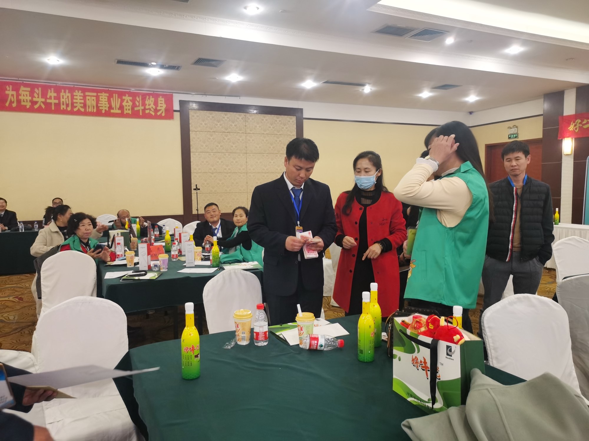 《燃爆流量 做區(qū)域“?！鄙獭返拈L春站